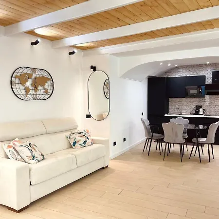 Dante Alighieri Appartement Napels